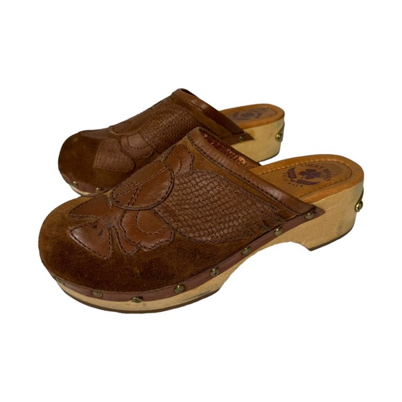 Lucky Brand Shoes - Lucky Brand Y2K Suede Clogs 6 Brown Peace Sign Wings Boho Retro Hippie FLAW